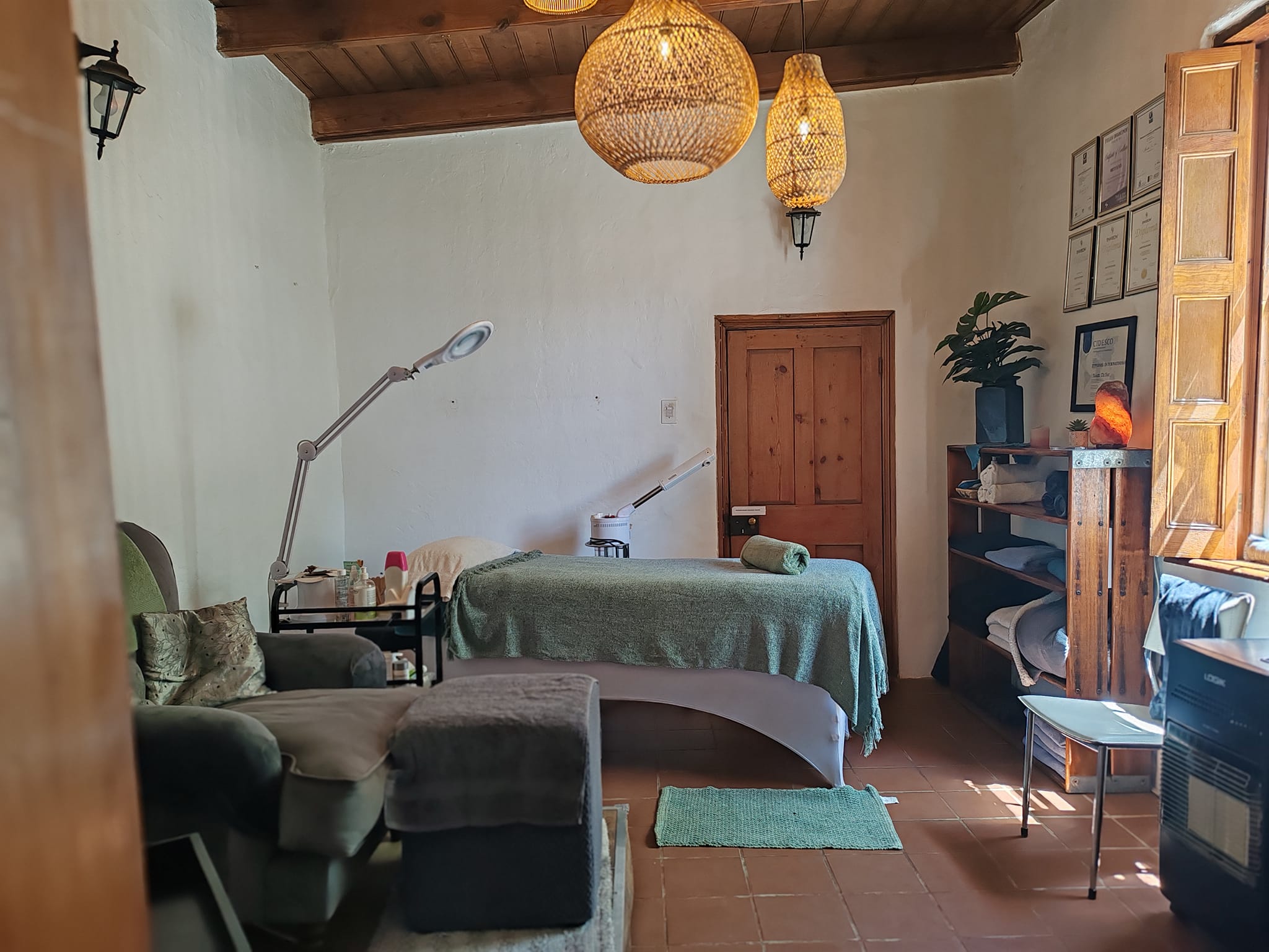 Inside the Estetica by Minette studio