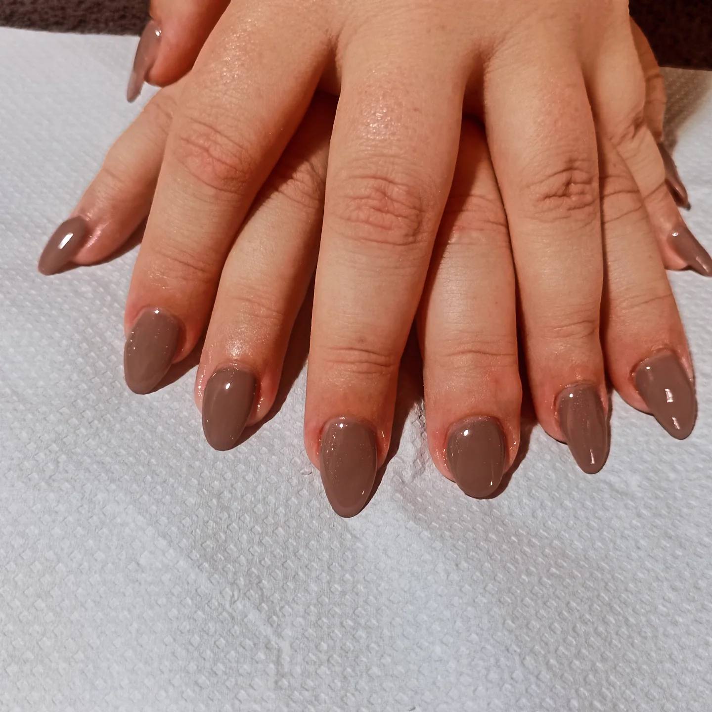 Nails with a clean, lasting finish